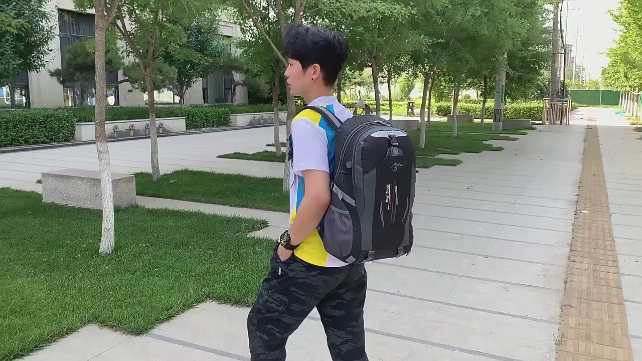 High-quality Nylon Waterproof Travel Backpack Men and Women Mountaineering Travel Bag Hiking Backpack Outdoor Sports Schoolbag